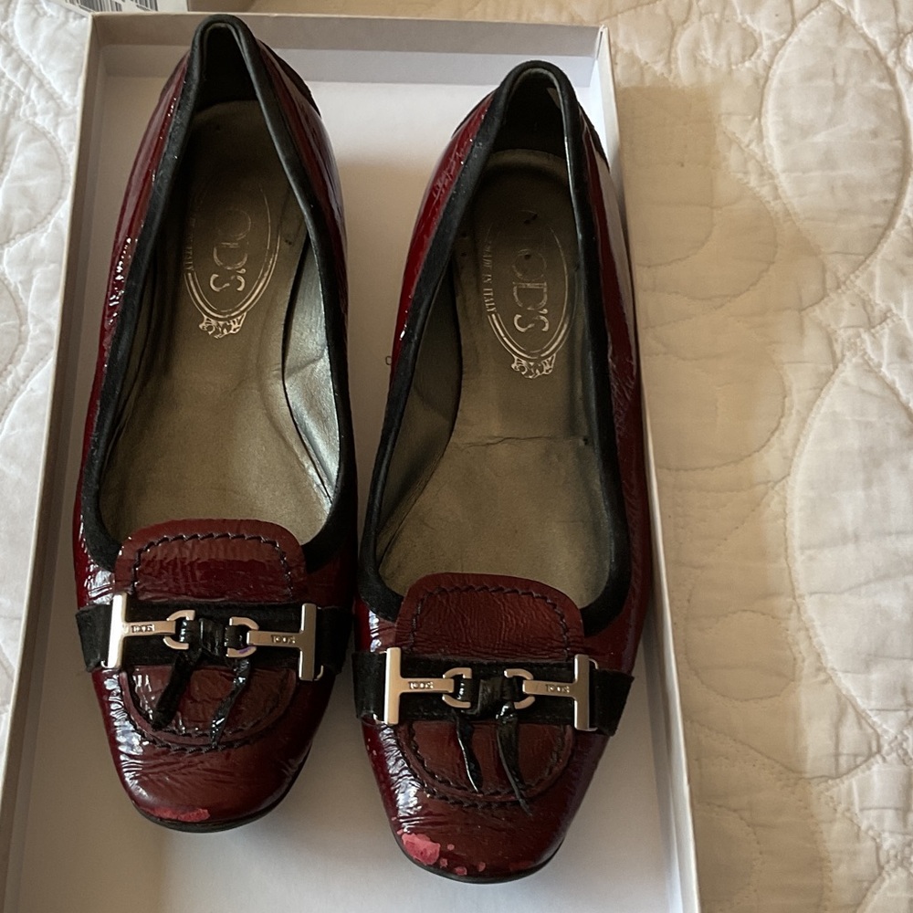 Tod's Burgundy Leather Loafers with Buckle Detail